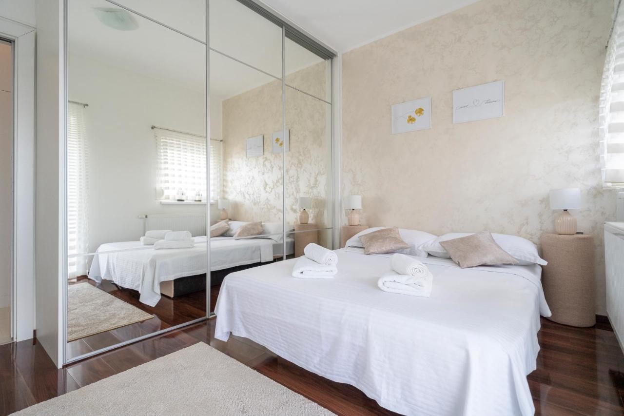 Apartment Absolute Gray Zadar Exterior photo